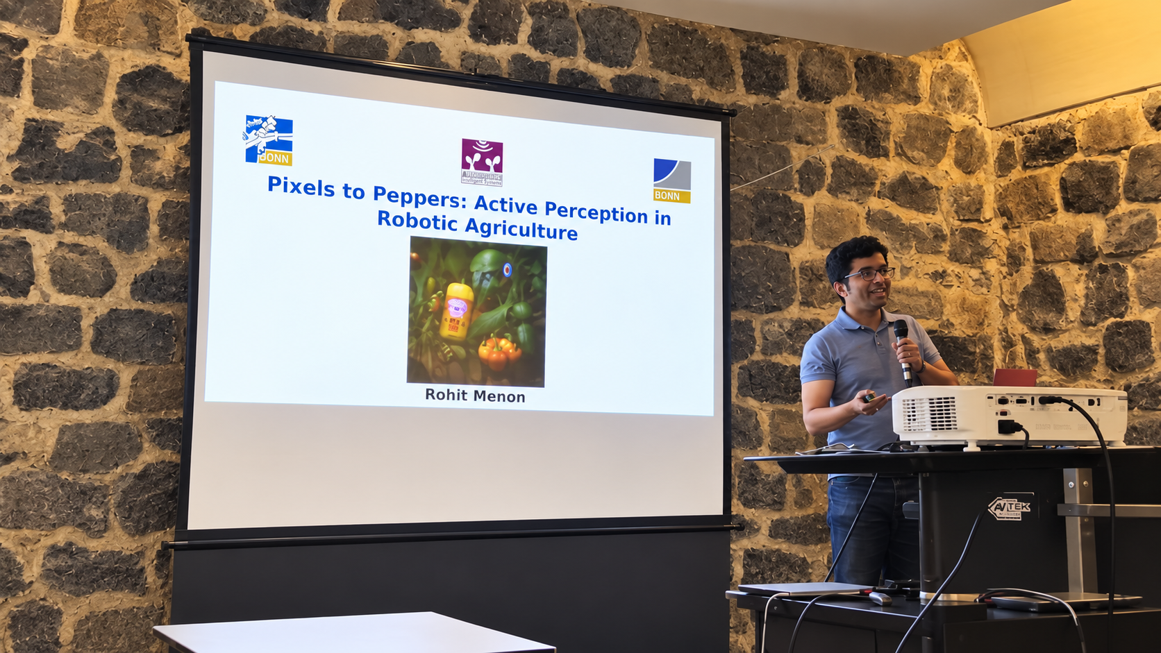 Rohit Menon presenting active perception for robotic agriculture at Pint of Science in Bonn